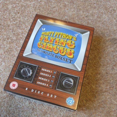 Monty python flying - circus,