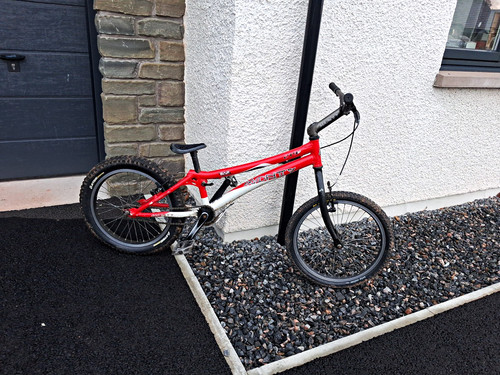 Monty trails bike - monty,